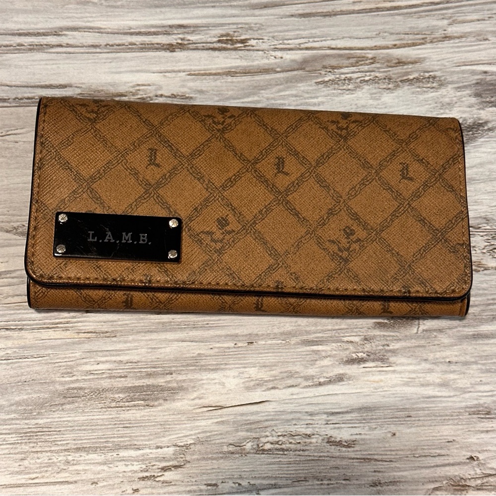 L.A.M.B. Wallet bifold